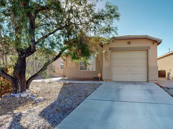 2427 Bixby St NW, Albuquerque, NM 87120