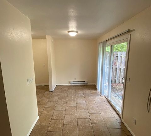 3rd image of 945 N 11th St APT 5