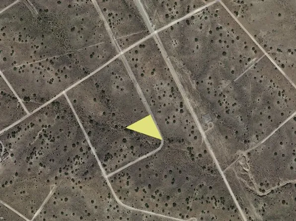 Dolphin U24 B45 L7 Rd NW, Rio Rancho, NM 87144