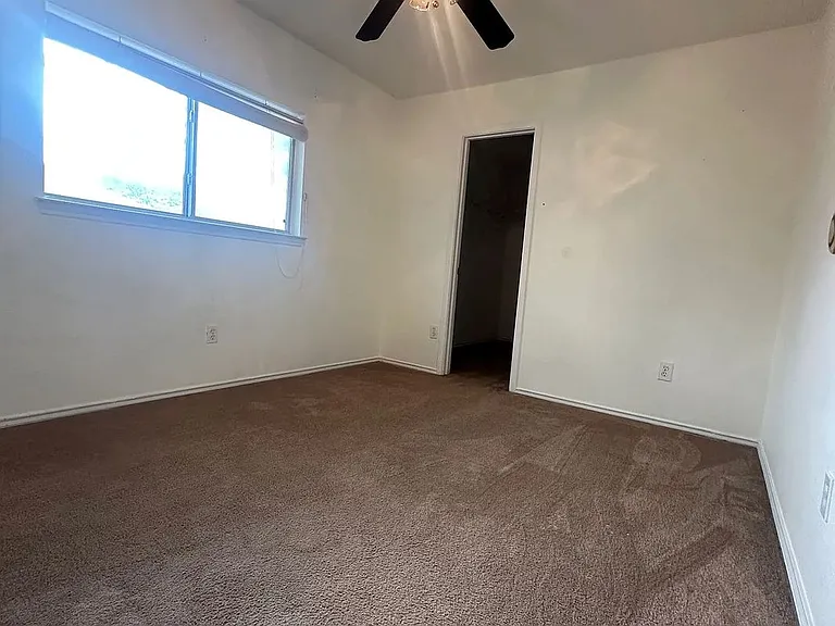 9426 Santa Fe Rdg — Photo 3