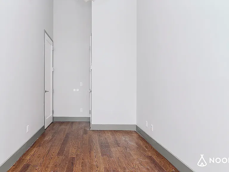 169 N 7th St #2L — Photo 3