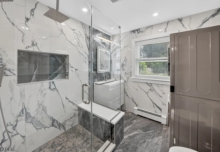210 Walnut St #R — Photo 11