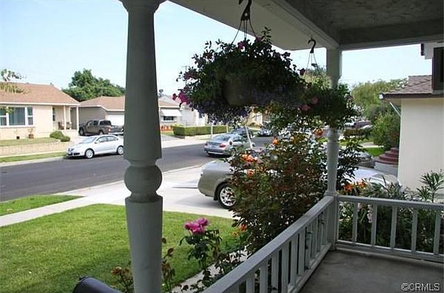 1st image of 4829 Dunrobin Ave
