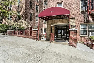 67-25 Clyde Street