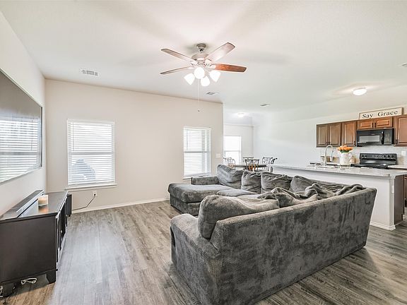 5th image of 21054 Wenze Ln