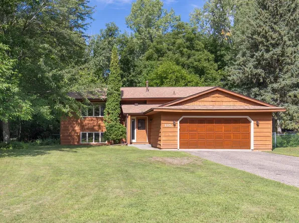 135 Pleasant Ln E, Tonka Bay, MN 55331