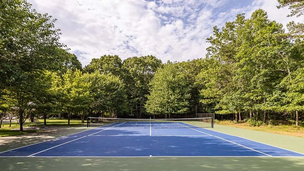 Luxury Home with Resort Pool, Hot Tub, Tennis & Basketball Court — Photo 3