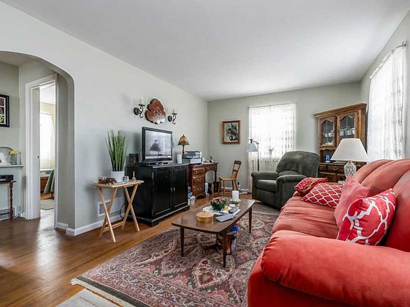 3rd image of 401 Home Ave