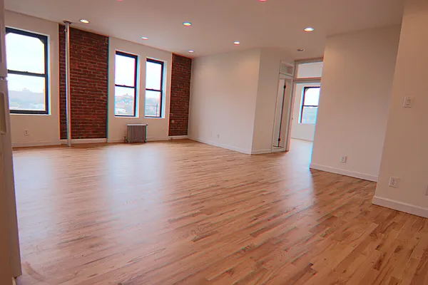 Rented by PMG Real Estate  | media 21