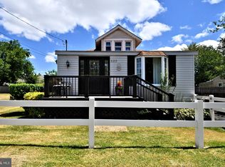 823 1st Ave, Croydon, PA 19021