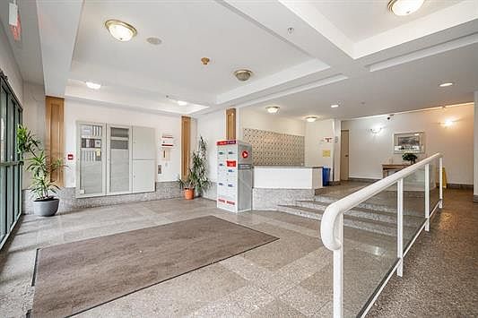2nd image of 3489 Ascot Pl #206