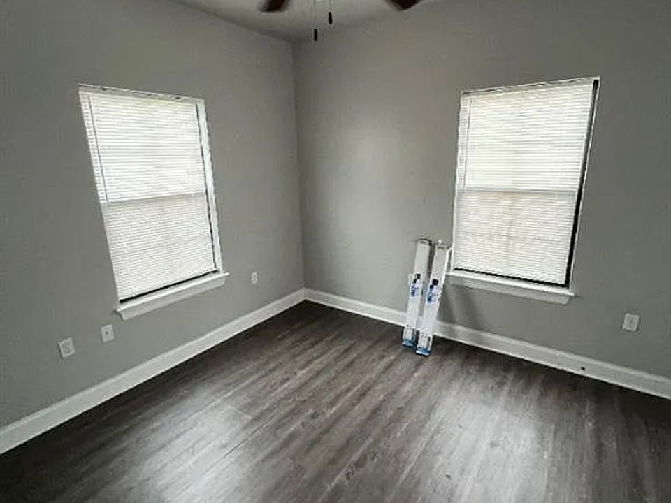 1st image of 5515 Paige St