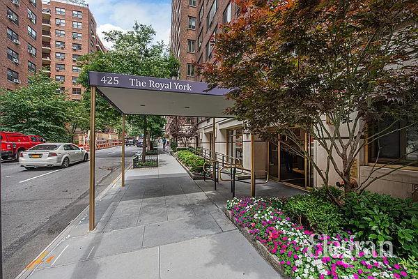 Rented by (Legacy) Elegran | media 6