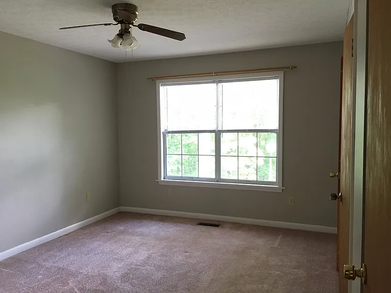 4084 Friendship Rd — Photo 16
