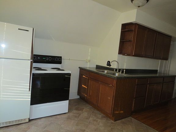4th image of 803 1/2 N 12th St #0