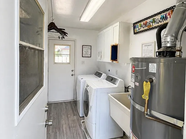658 W Manor Dr #STUDIO — Photo 7