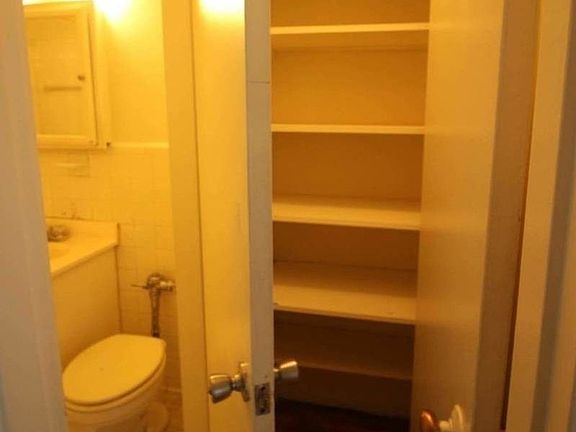 4th image of 1720 E 13th St APT 4A