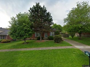 8203 Rochelle Rd, Louisville, KY 40228