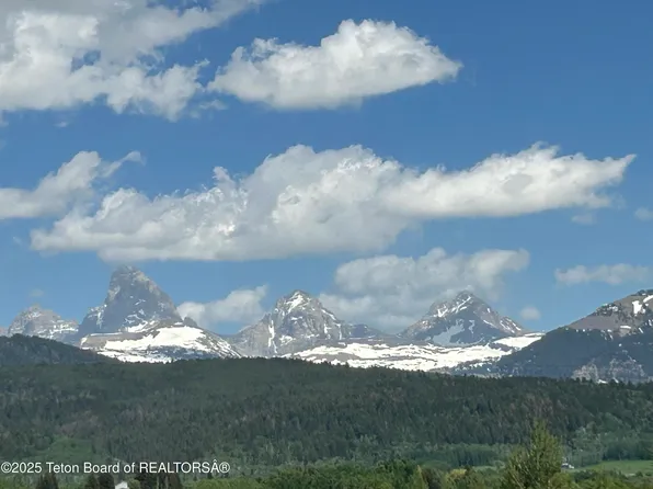 2010 Snow Crest Ranch Dr, Driggs, ID 83422