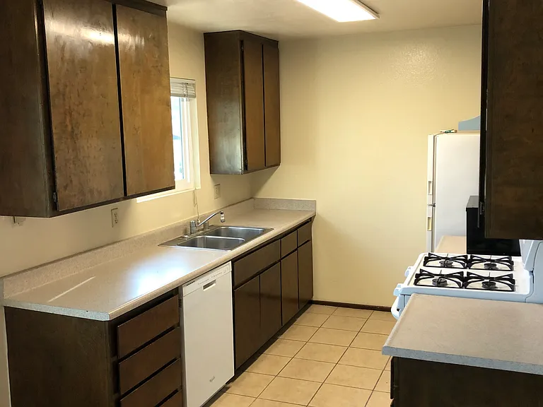 16522 Pro Cir #B — Photo 10