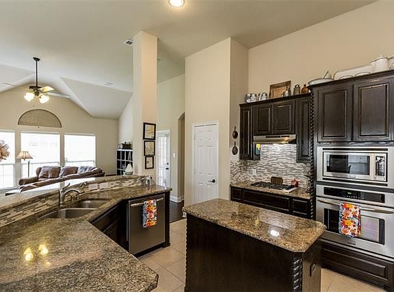 2nd image of 700 Livingston Dr