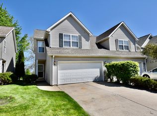 1218 Riviera Dr, Bloomington, IL 61701