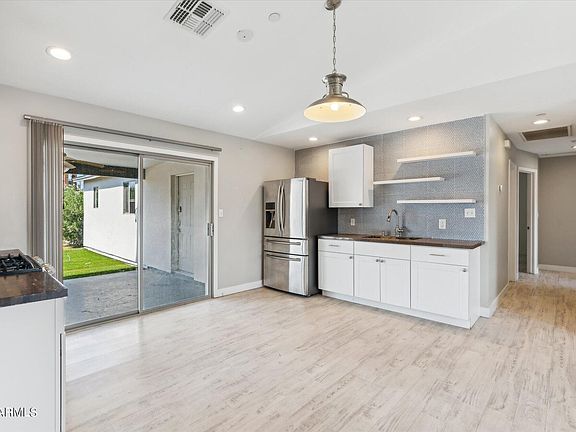 5th image of 7942 E MORELAND Street