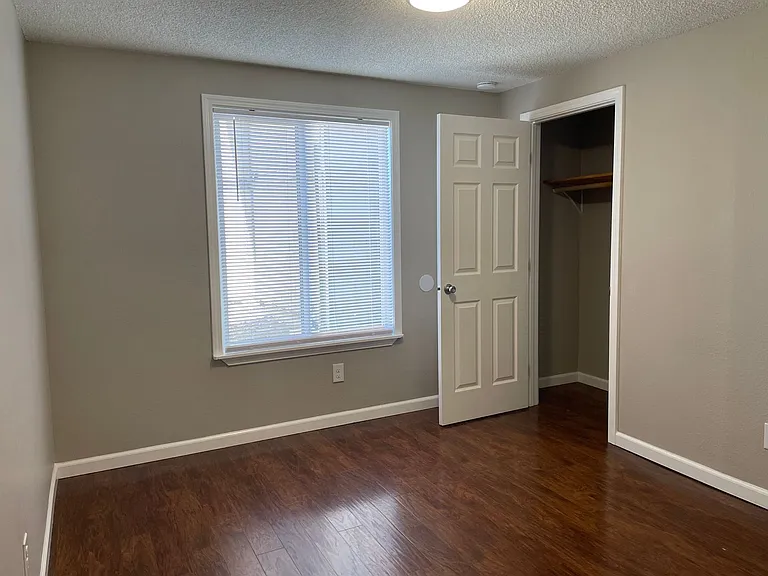 Whitman Park Apartments — Photo 37
