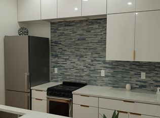 95 Remsen St #207, Cohoes, NY 12047