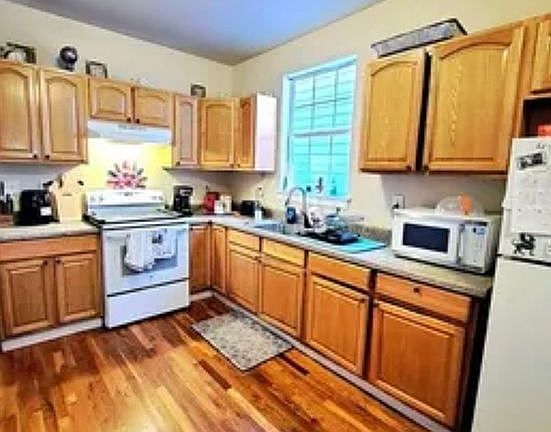 5th image of 2821-23 Banks St
