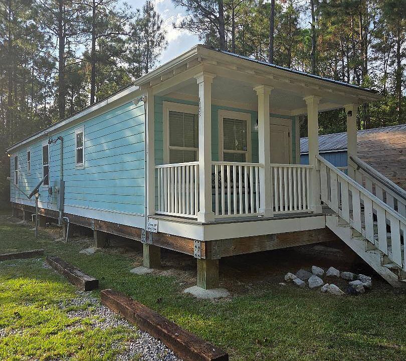2 bedroom cottage near beach