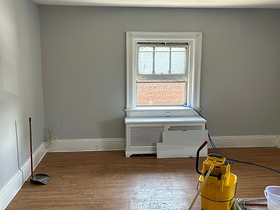 5th image of 325 Roseville Ave APT 8