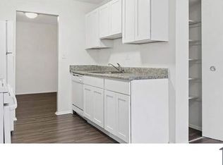 2007 Georgian Woods Pl #34, Silver Spring, MD 20902