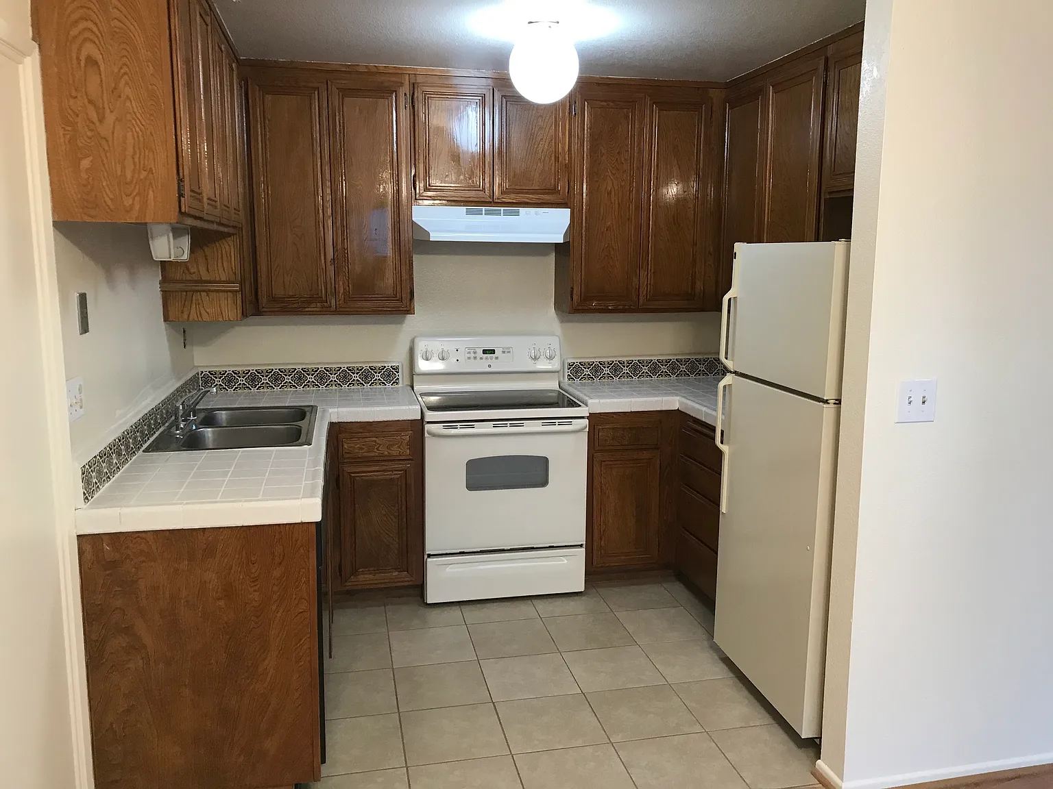 2 bed, 1000 sqft, $2,800 — Photo 4