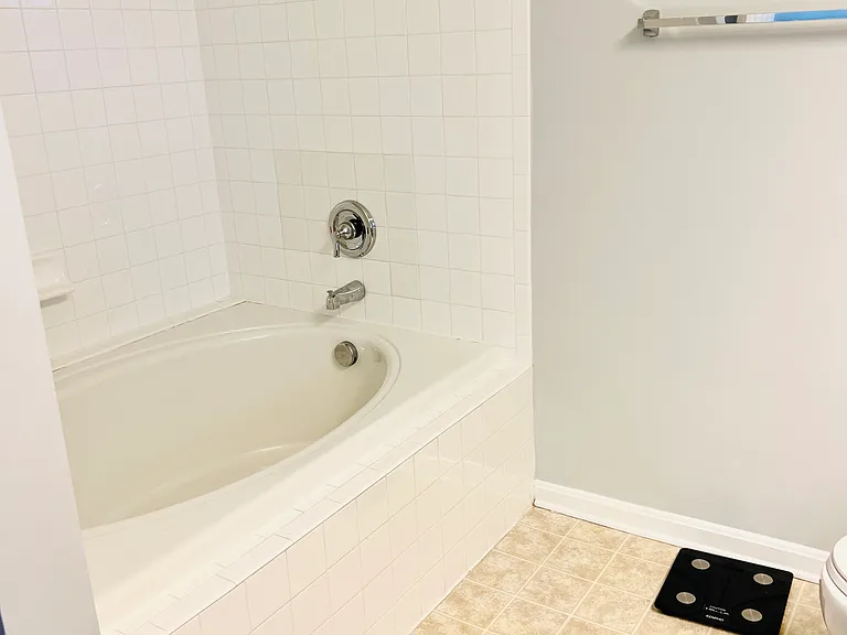 122 Lloyd St — Photo 14