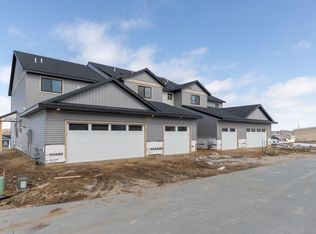 5237 Harvest Square Pl NW, Rochester, MN 55901