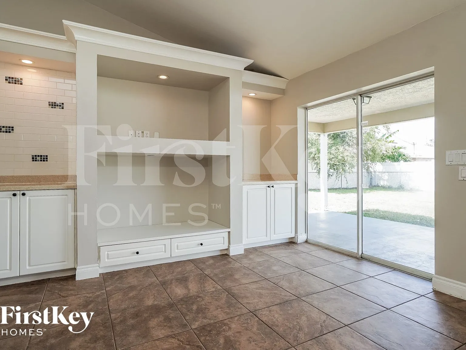 3 bed, 2.0 bath, 1129 sqft, $1,550 — Photo 4