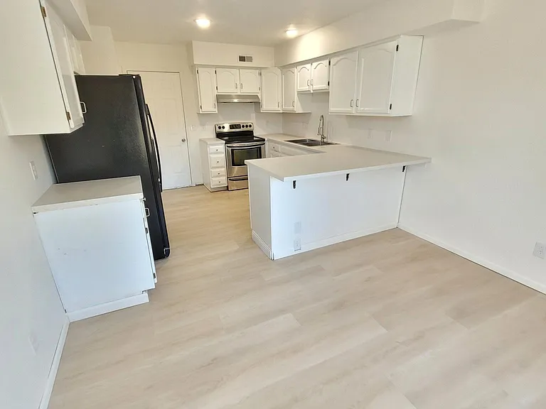 20 Westhaven Dr — Photo 16