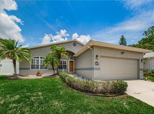 1537 Grandview Dr, Tarpon Springs, FL 34689