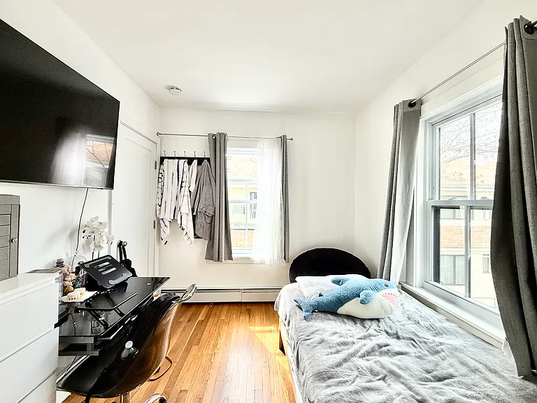10 Linden Pl #1B — Photo 3