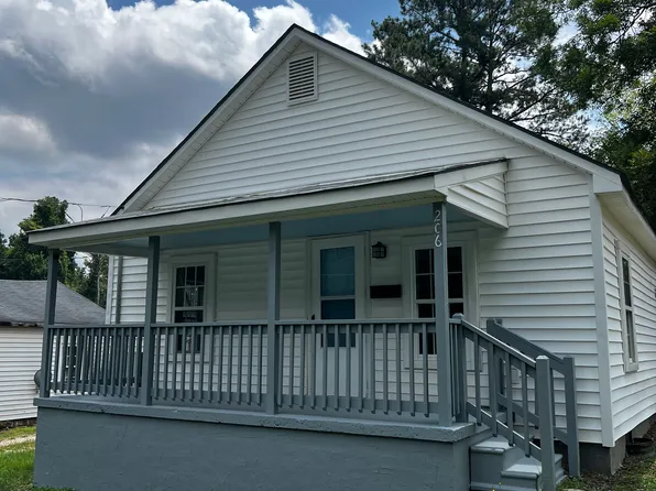206 E College St, Franklinton, NC 27525
