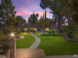 3623 Houghton Rd, Bakersfield, CA 93313