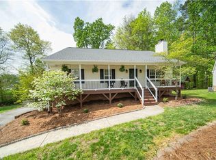 120 Windsbury Ridge Ct, Clemmons, NC 27012