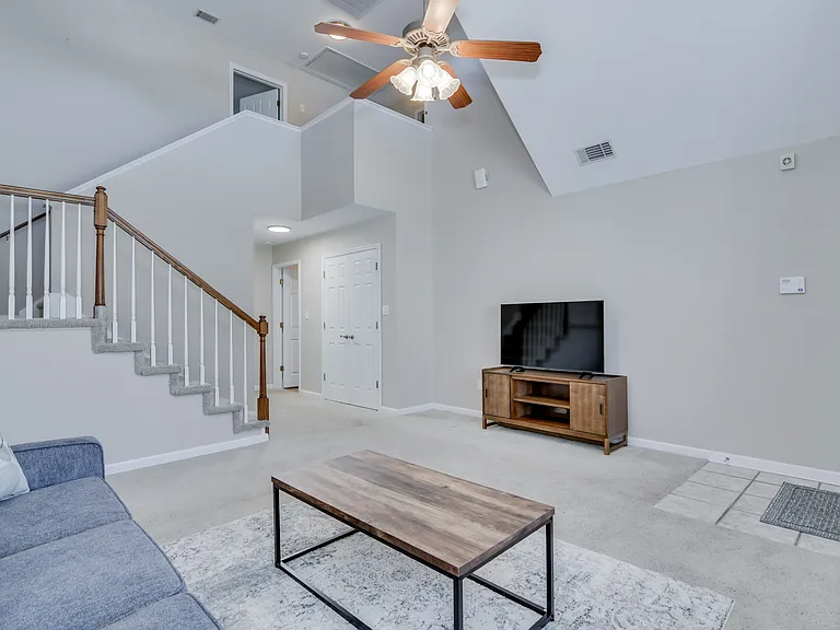 2044 Lillian Dr #1 — Photo 5