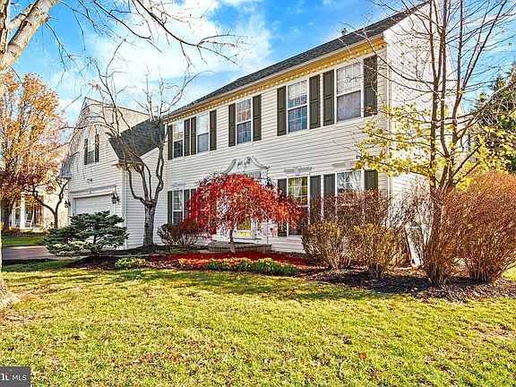 2nd image of 27 Donovan Rd