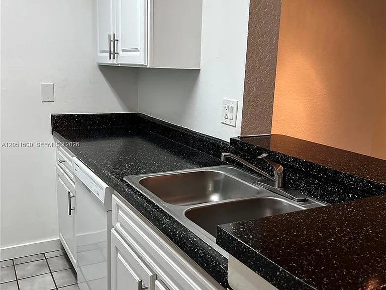 2831 N Oakland Forest Dr #210 — Photo 4