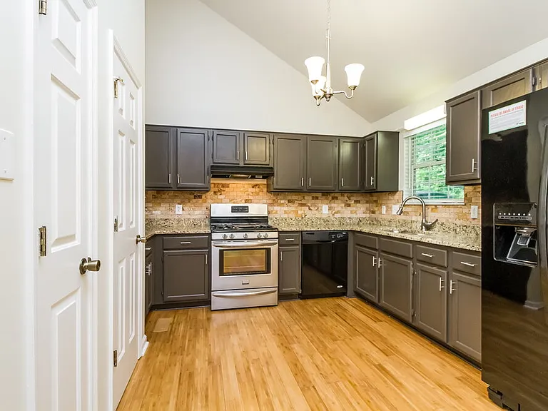 5036 Countryside Dr — Photo 6