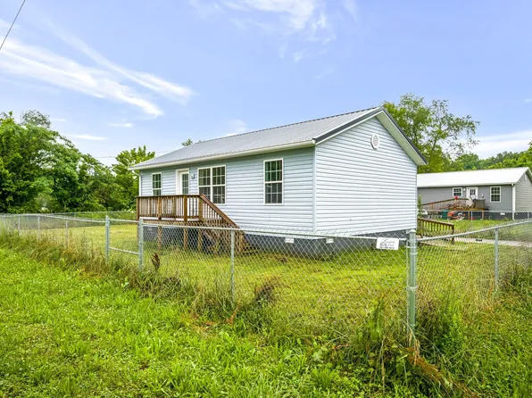 102 Pickett St, Waverly, TN 37185