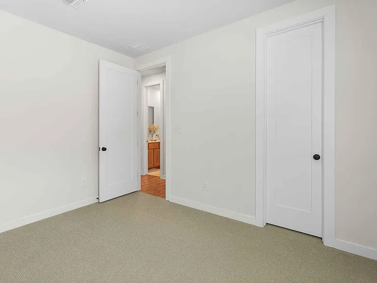 220 Basket Flower Loop — Photo 30