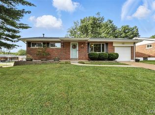 9800 Ridgely Ln, Saint Louis, MO 63123